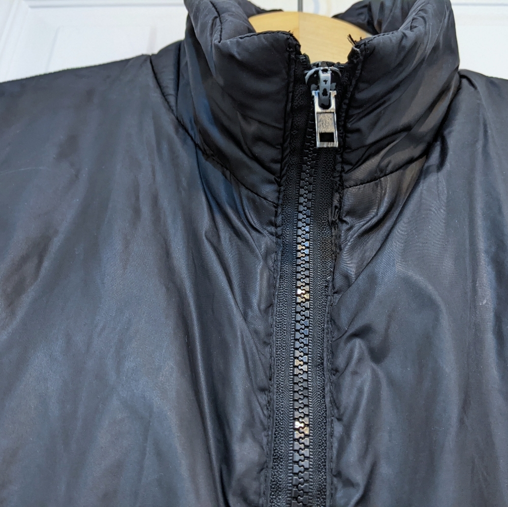 Y2K Jacob Classic Black Light Puffer Jacket. Size Med.